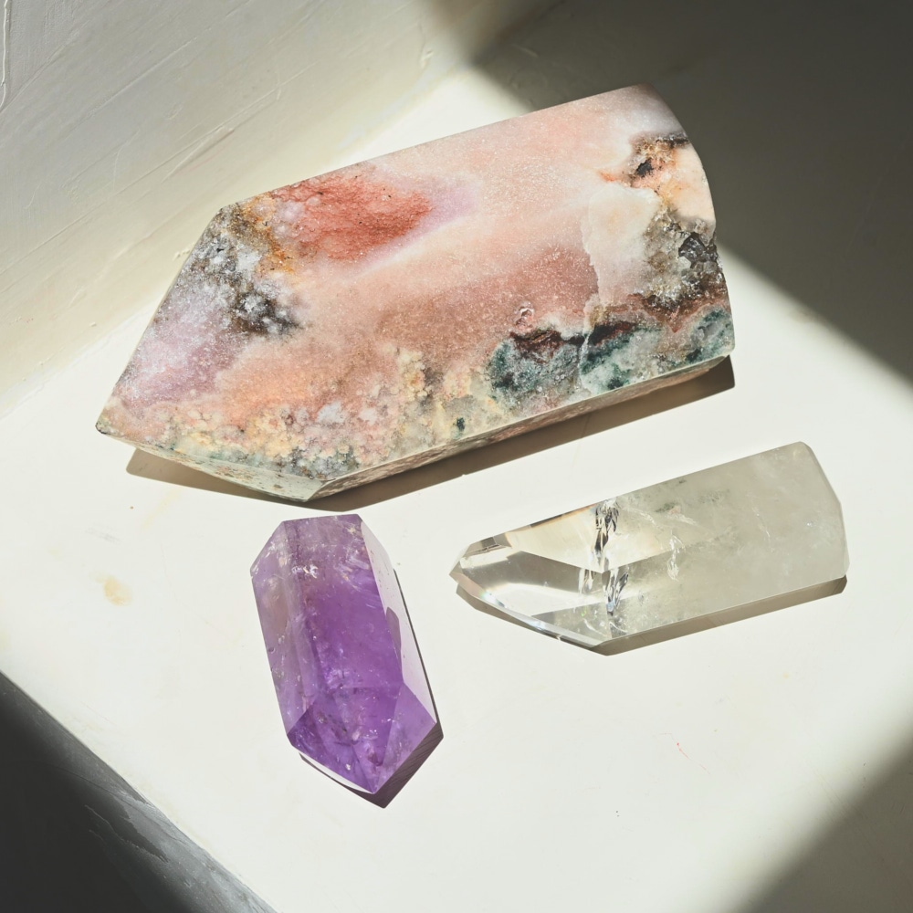 Iro House, amethyst styled with books